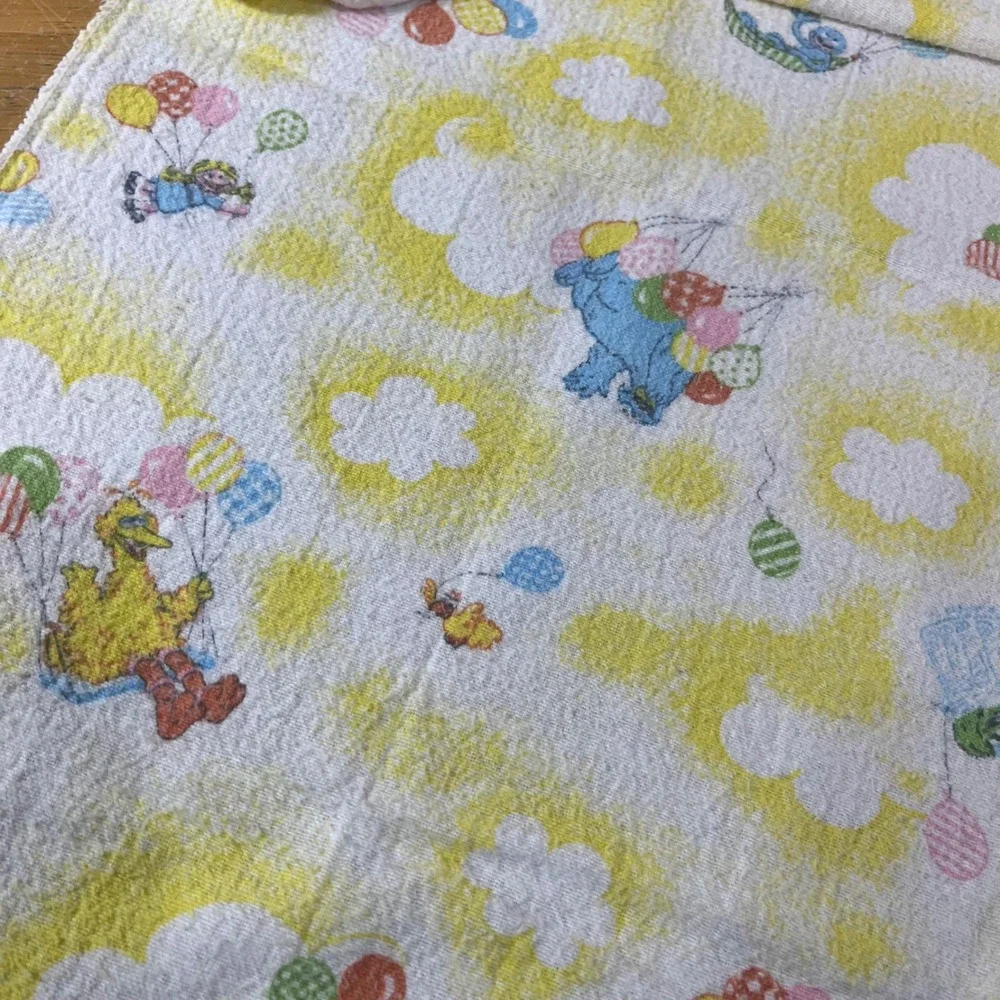 Vtg Sesame Street Receiving Blanket Big Bird Cookie Monster Balloons 34x27